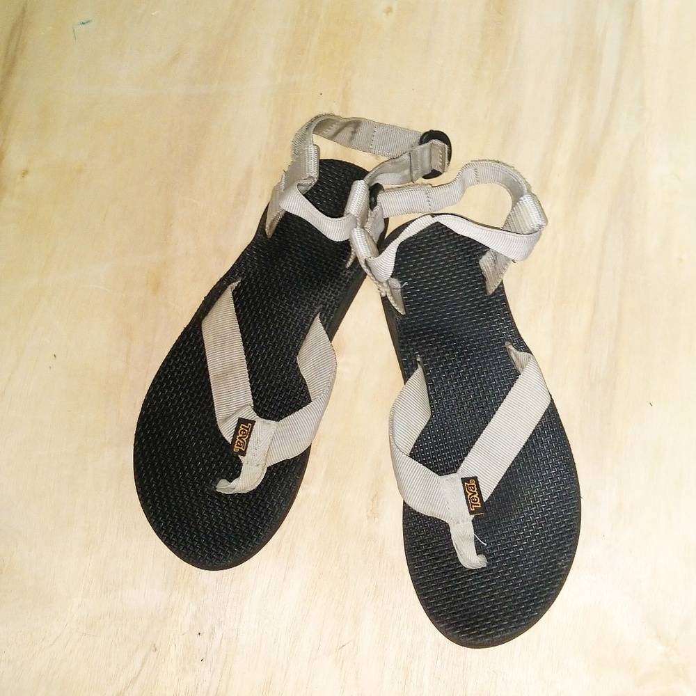 🤩Adorable Teva's🤩